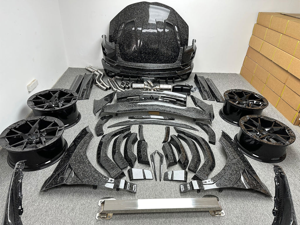 Dry Carbon Fiber Front Bumper for Lamborghini Urus